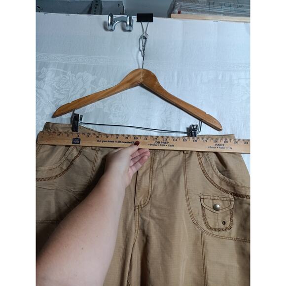 Lane Bryant Tan Ripstop Cropped Pants Size 18 - Picture 6 of 14